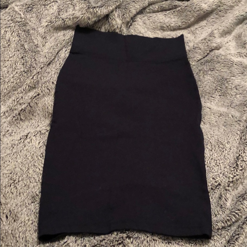 Navy pencil skirt
